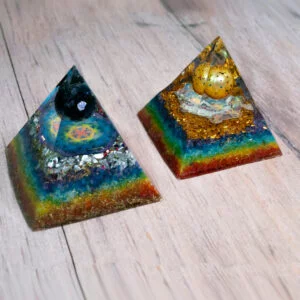 Pirámides 7,5 Cms.